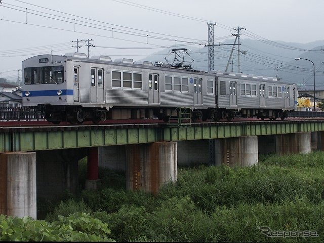 福島交通飯坂線で運用されている7000系電車。運転体験は小学生以下限定で事前申込制になっている。
