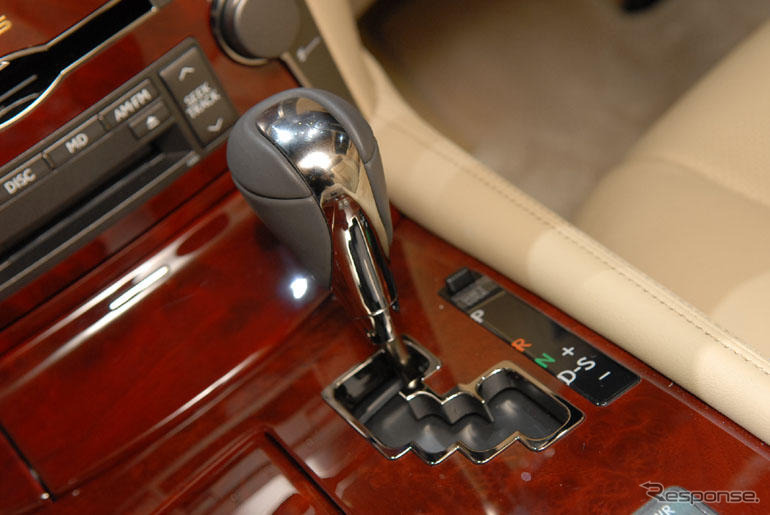 【レクサス LS 新型発表】8AT…ゆるゆると余裕たっぷり