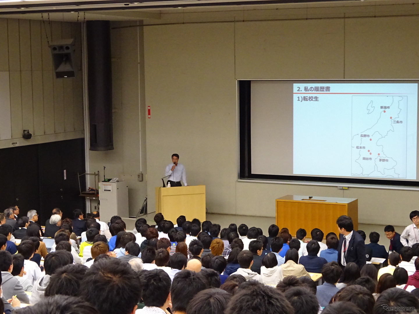 中央大学後楽園キャンパスで出張授業する小飼雅道マツダ社長