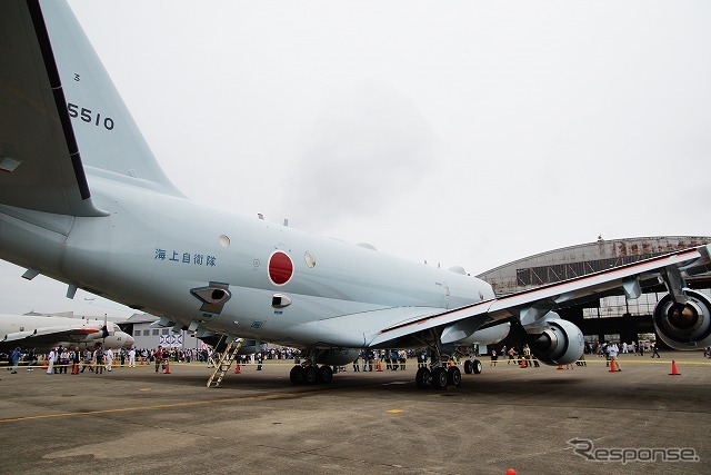 今回の下総航空基地における展示では機体後方から見られるようになった。