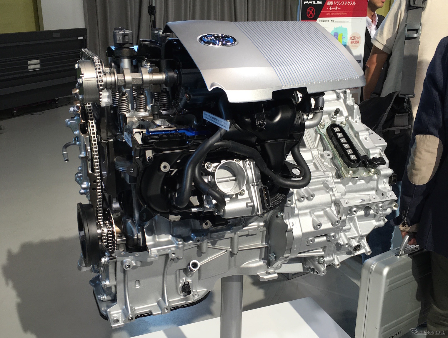 トヨタ プリウス 新型に搭載される1.8L 2ZR-FXEエンジン