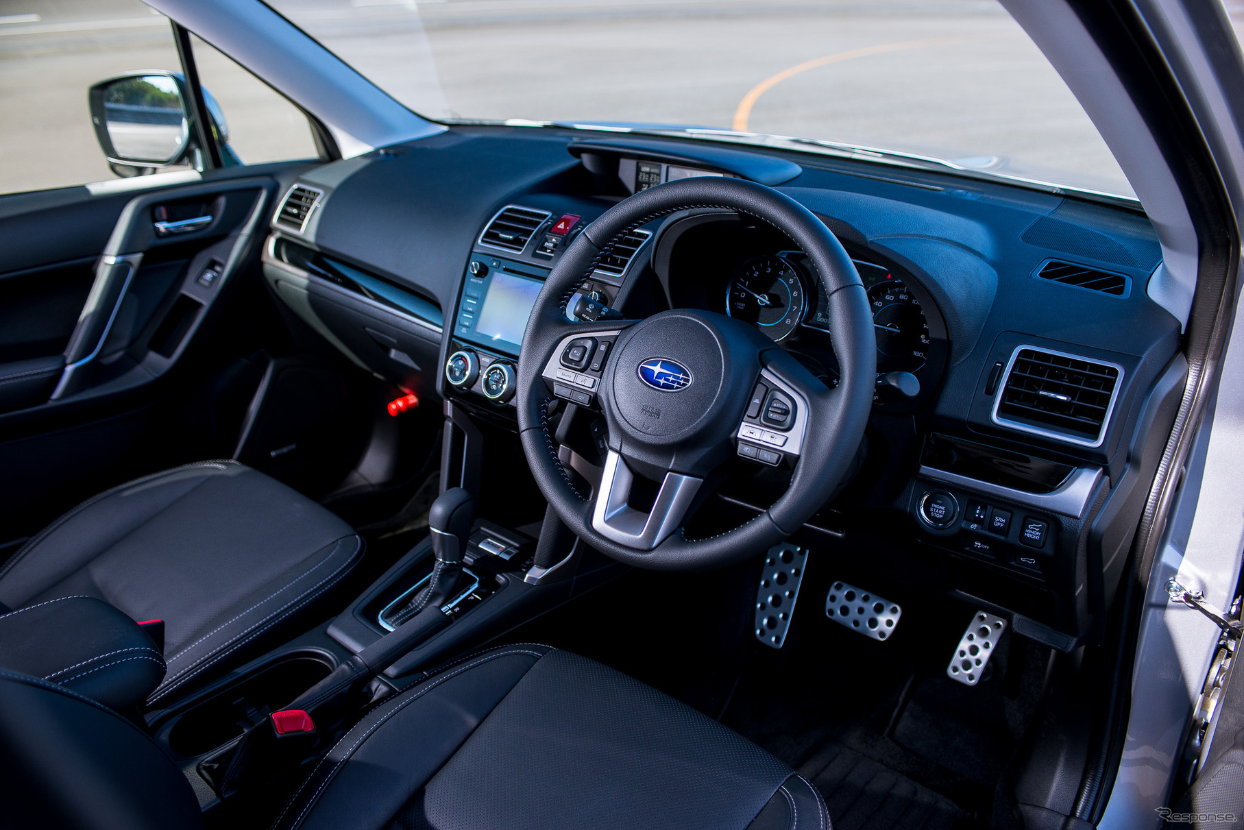 スバル フォレスター 2.0XT EyeSight