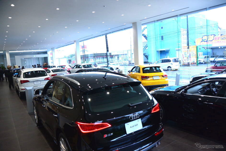 アウディ相模原 ショールーム