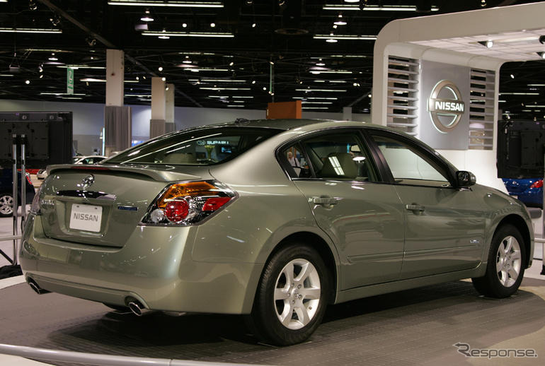 日産 アルティマハイブリッド 発表…需要は未知数