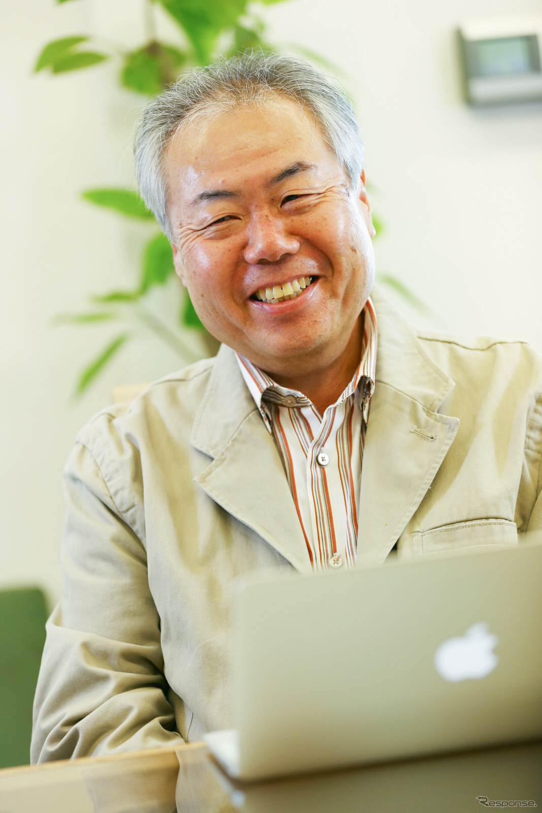 黛健司氏