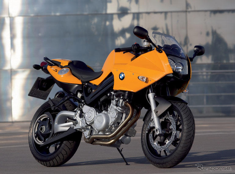 BMW F800 シリーズ を市場投入、新設計エンジン搭載など