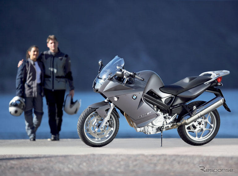 BMW F800 シリーズ を市場投入、新設計エンジン搭載など