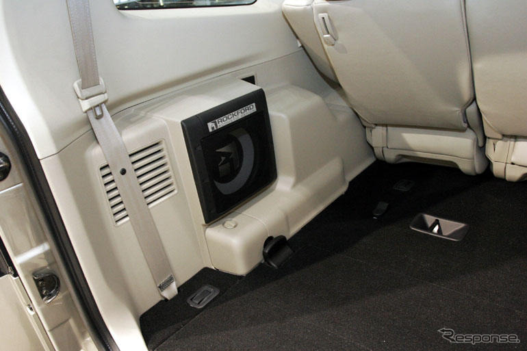【三菱 パジェロ 新型発表】音圧でシートも共鳴するサウンド