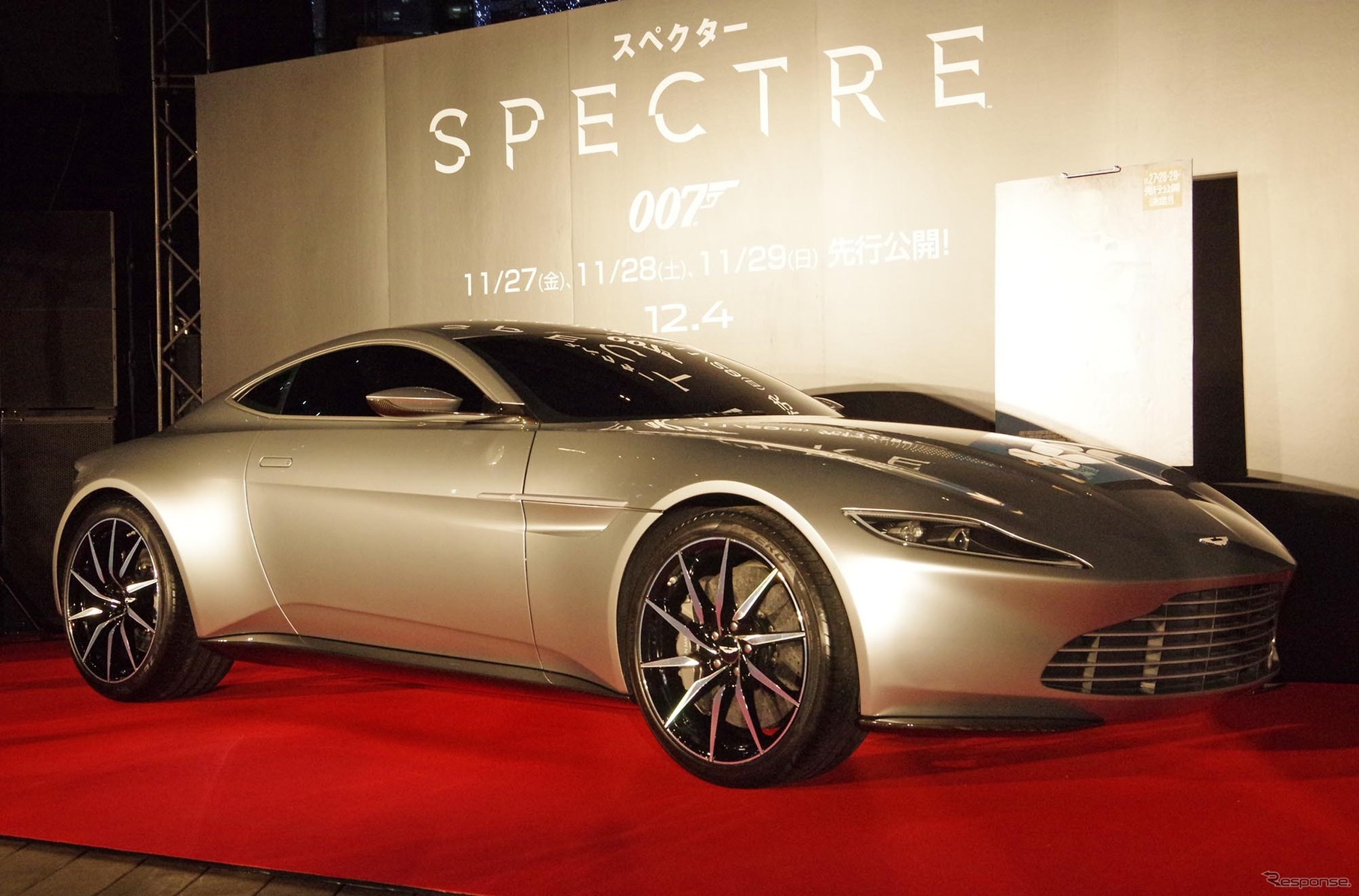 『007 スペクター』にボンドカーとして登場するアストンマーティン DB10