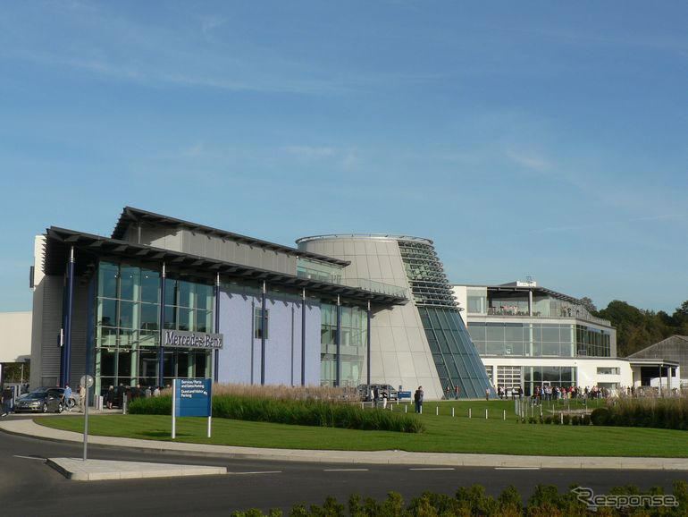 メルセデスベンツ ワールド　イギリスに博物館がオープン