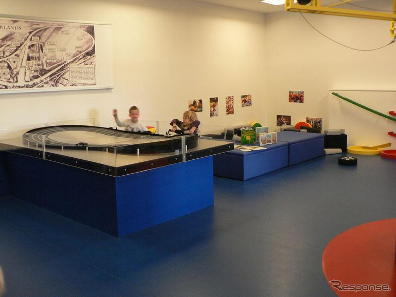 メルセデスベンツ ワールド…家族でも楽しめる