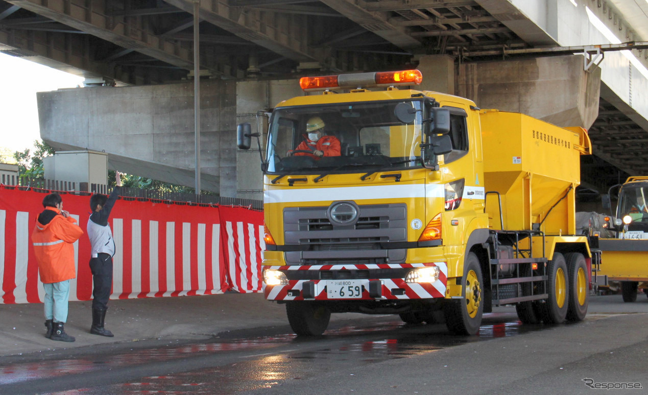 首都高速　積雪凍結対策「安全祈願・出陣式」（川崎市）