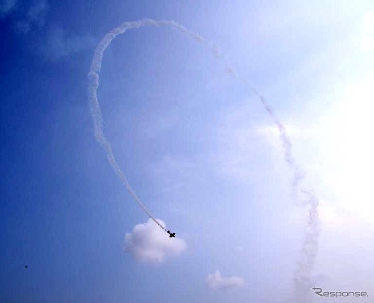 乱舞する飛行機…オートボルテージュ