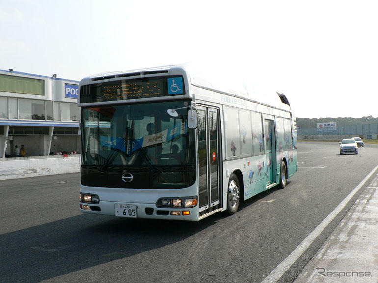 【日本EVフェスティバル】燃料電池車サーキット試乗会