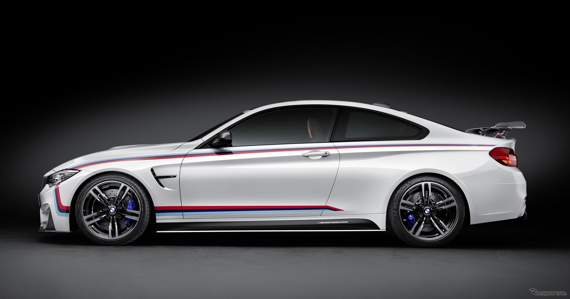 BMW M4クーペ のMパフォーマンスパーツ