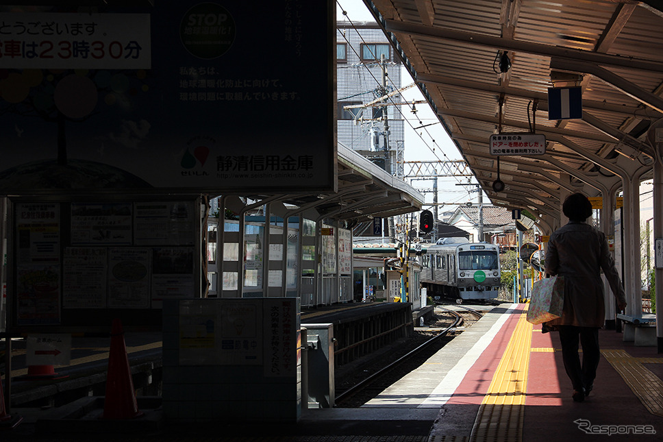 静岡鉄道新清水駅