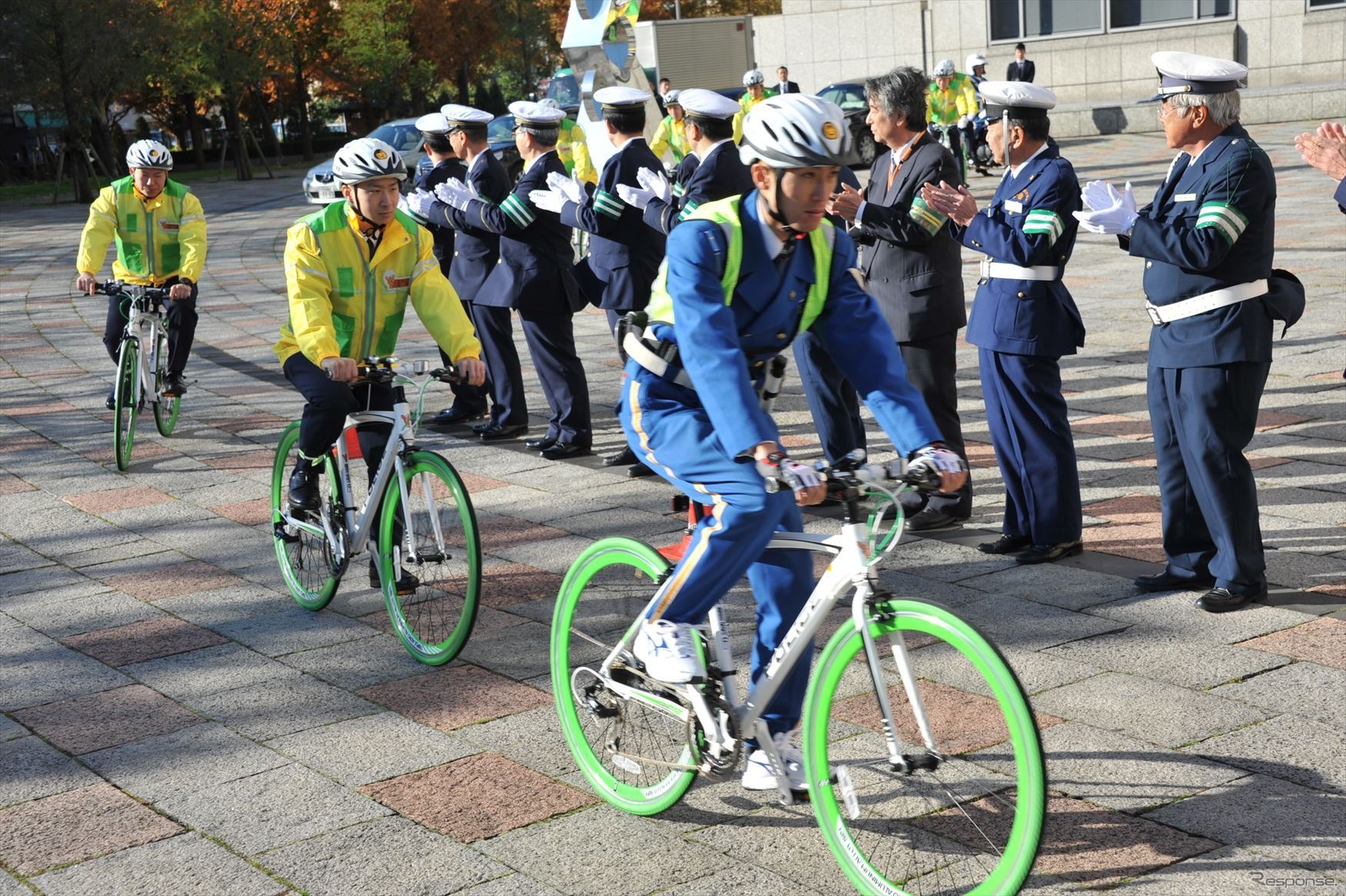 警視庁「BEEMS」、4警察署と自転車の安全な乗り方を訴える（足立区）