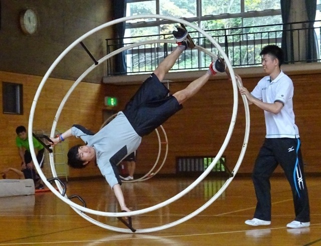 【やってみた】ラートに挑戦…輪の中に入って非日常を体験