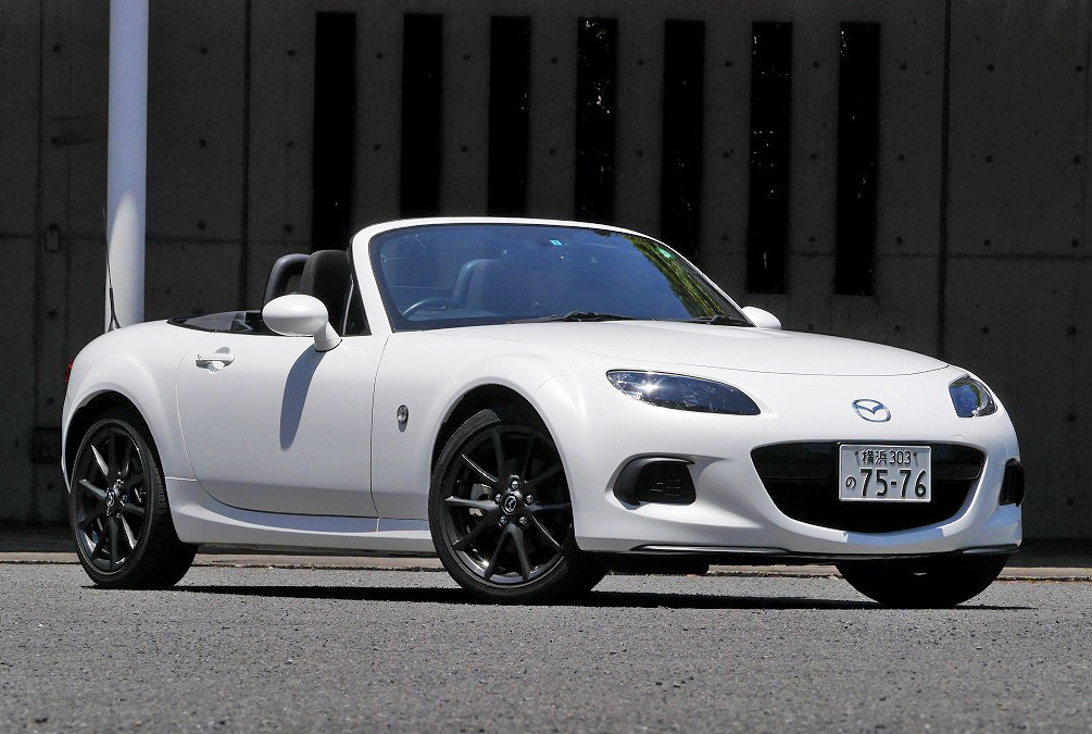 マツダ ロードスター 歴代モデル 試乗 高性能化がもたらした 原点回帰 中村孝仁 19枚目の写真 画像 レスポンス Response Jp マツダ ロードスター 歴代モデル 試乗 高性能化がもたらした 原点回帰 中村孝仁 19枚目の写真 画像 レスポンス Response Jp