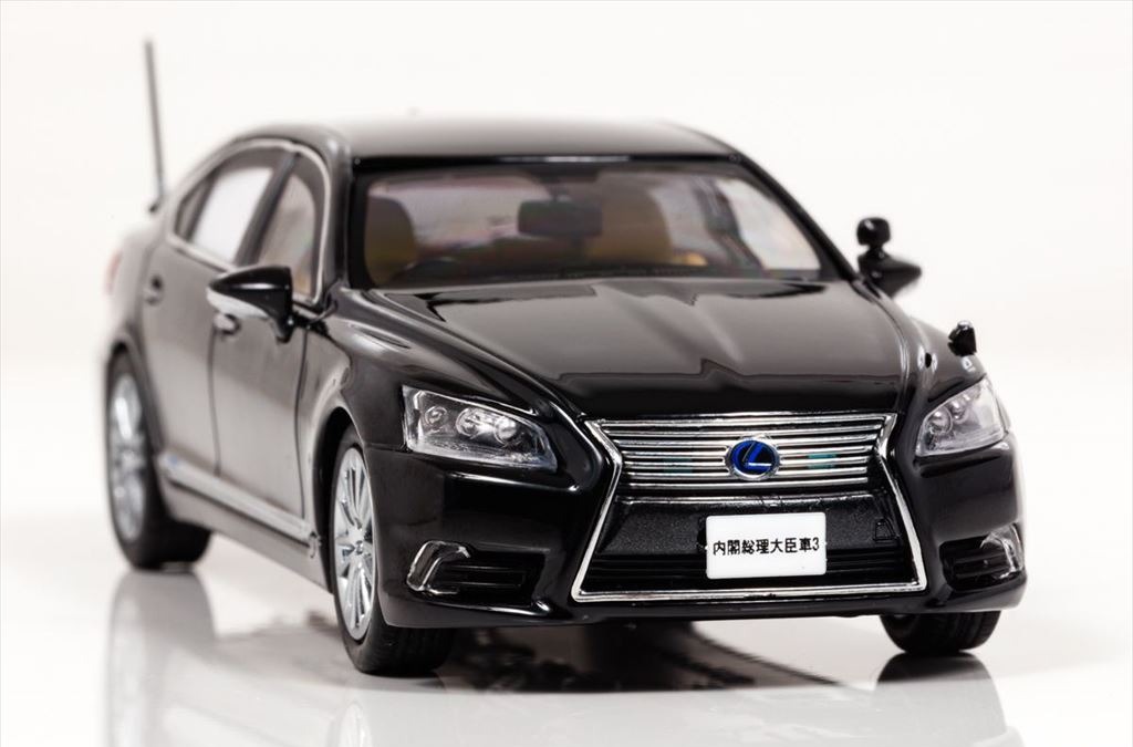 レクサス Ls 総理大臣専用車 1 43スケールで発売 防弾ガラスなど再現 1枚目の写真 画像 レスポンス Response Jp