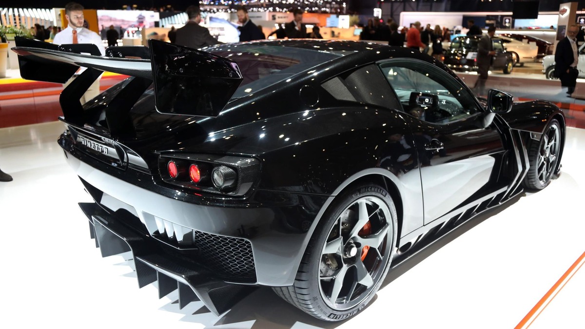 その名は サメ ジネッタの軽量スーパーカーは940kgの車体に575馬力 ジュネーブモーターショー19 5枚目の写真 画像 レスポンス Response Jp その名は サメ ジネッタの軽量スーパーカーは940kgの車体に575馬力 ジュネーブモーターショー19 5枚目の写真 画像 レスポンス Response Jp