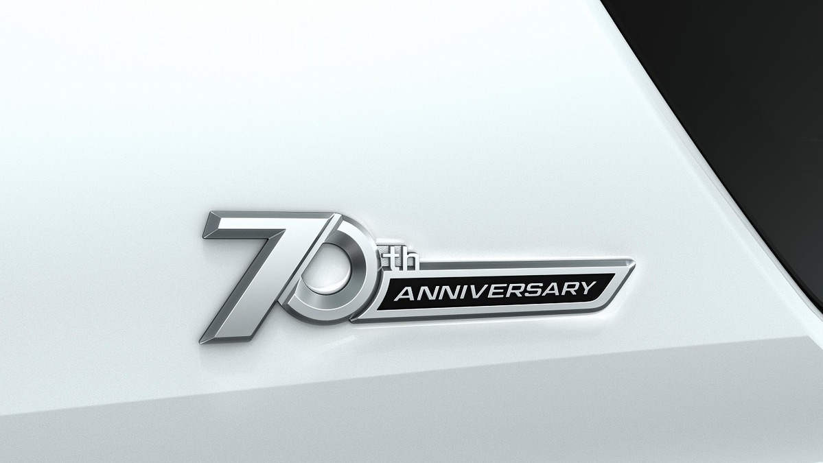 トヨタ ランドクルーザー生誕70周年 プラドにブラック基調の特別仕様車 10枚目の写真 画像 レスポンス Response Jp