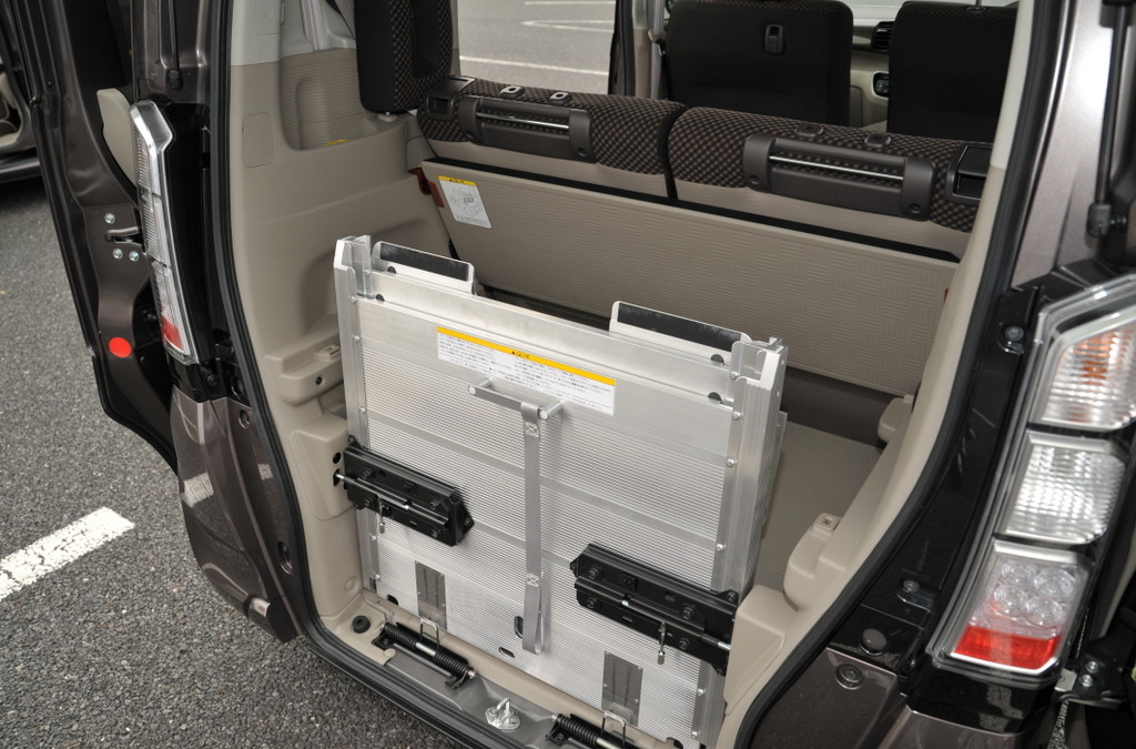 ホンダ N Box 用後付け車いすキットを発売 10枚目の写真 画像 レスポンス Response Jp ホンダ N Box 用後付け車いすキットを発売 10枚目の写真 画像 レスポンス Response Jp