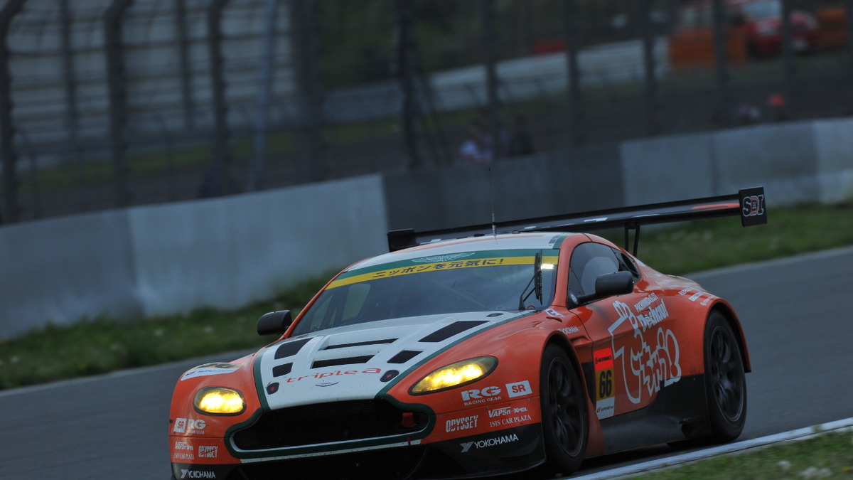 富士スプリントカップ12 Gt300 紫電がラストランで表彰台獲得 エヴァ加藤選手2位 5枚目の写真 画像 レスポンス Response Jp
