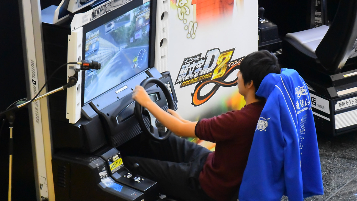 銀河最強は18歳のハチロク使い アーケード版 頭文字d 全国大会を開催 1枚目の写真 画像 レスポンス Response Jp 銀河最強は18歳のハチロク使い アーケード版 頭文字d 全国大会を開催 1枚目の写真 画像 レスポンス Response Jp