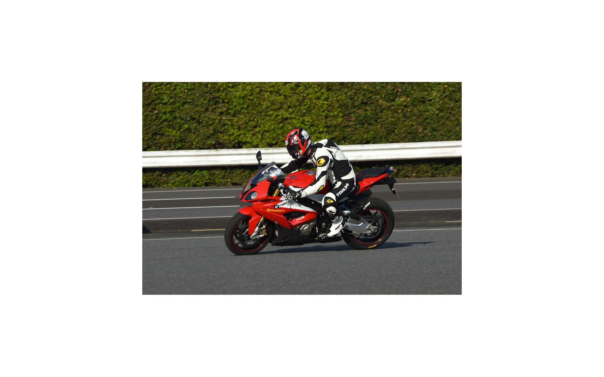 コンチネンタル技術説明会 旋回中でも安定をキープ Absの有効性を身をもって体験 8枚目の写真 画像 レスポンス Response Jp