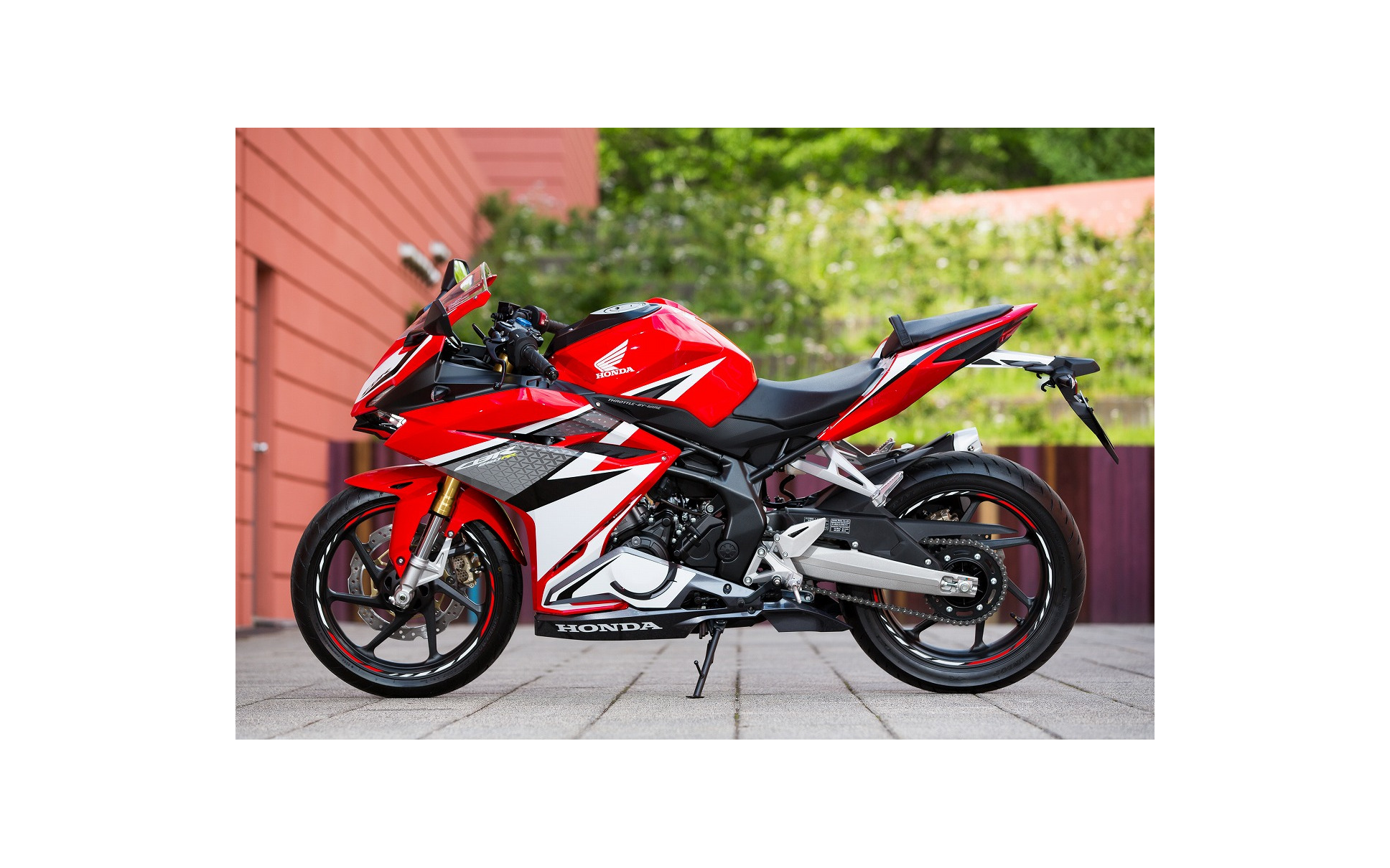 ホンダ Cbr250rr 動画試乗 まさに クラスを超えた スーパークォーター 佐川健太郎 5枚目の写真 画像 レスポンス Response Jp