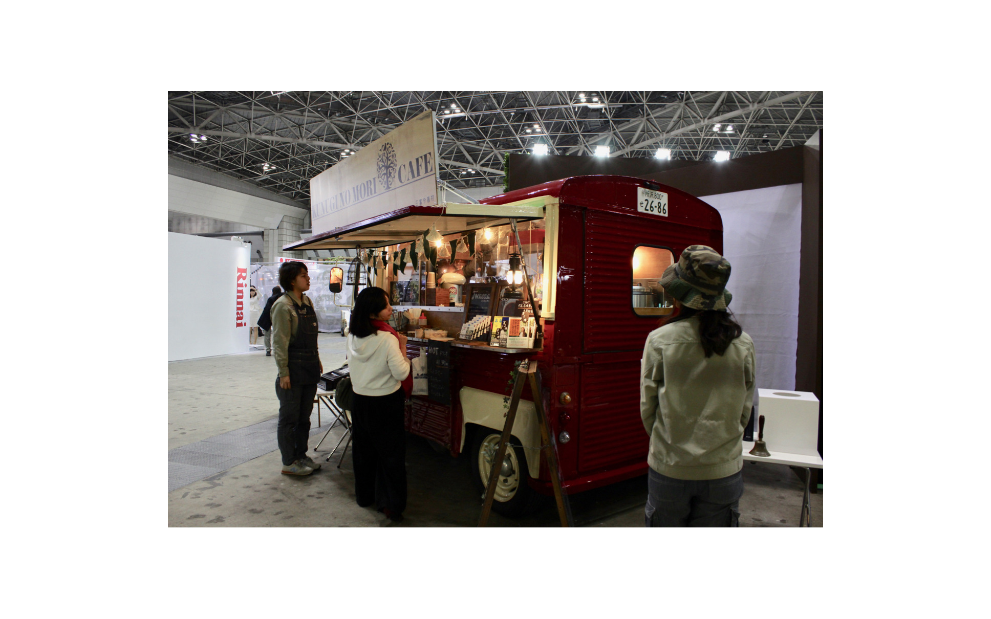 リサイクル業者がシトロエンhトラックのオシャレな移動販売車を出展した訳 エコプロ17 2枚目の写真 画像 レスポンス Response Jp