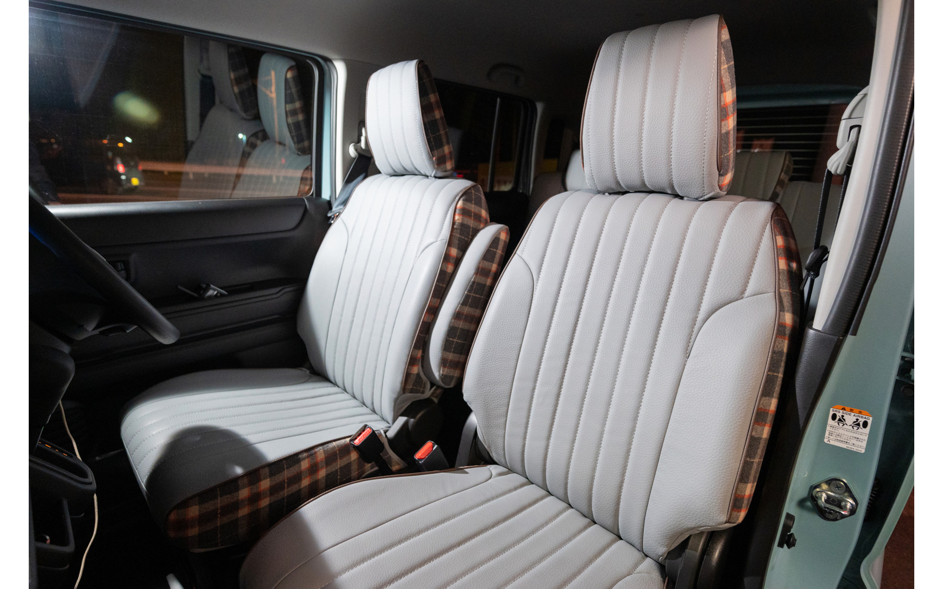 今度はハスラーが大変身 変えてるパーツは3つだけ ダムドの ハスラー クラシコ と ハスラー カラビナ ニューレトロな2台はどこへ行っても個性オーラ放ちっぱなし 44枚目の写真 画像 レスポンス Response Jp 今度はハスラーが大変身 変えてるパーツは3つだけ ダムドの ハスラー クラシコ と ハスラー カラビナ ニューレトロな2台はどこへ行っても個性オーラ放ちっぱなし 44枚目の写真 画像 レスポンス Response Jp