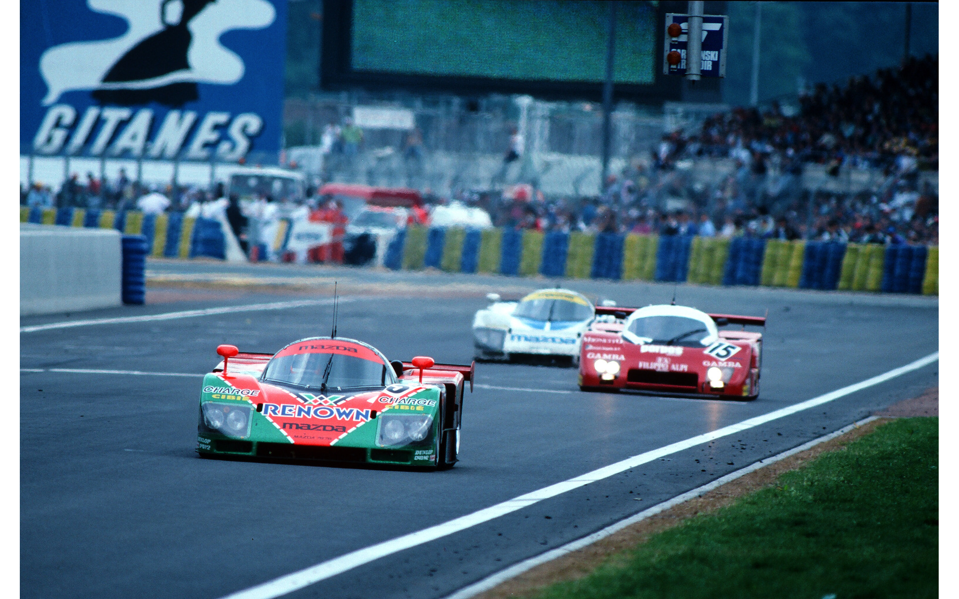 雑誌で紹介された マツダコレクションからルマン優勝30周年記念商品が