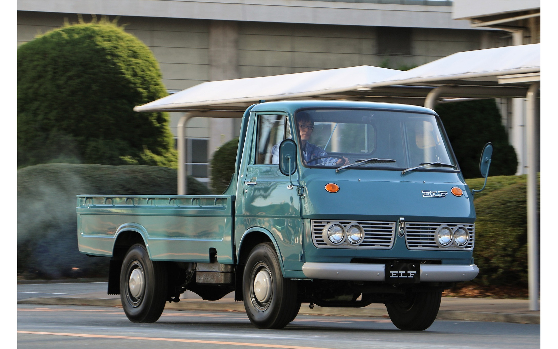 いすゞトラックばかり 750を超える車両が登場 2枚目の写真 画像 レスポンス Response Jp