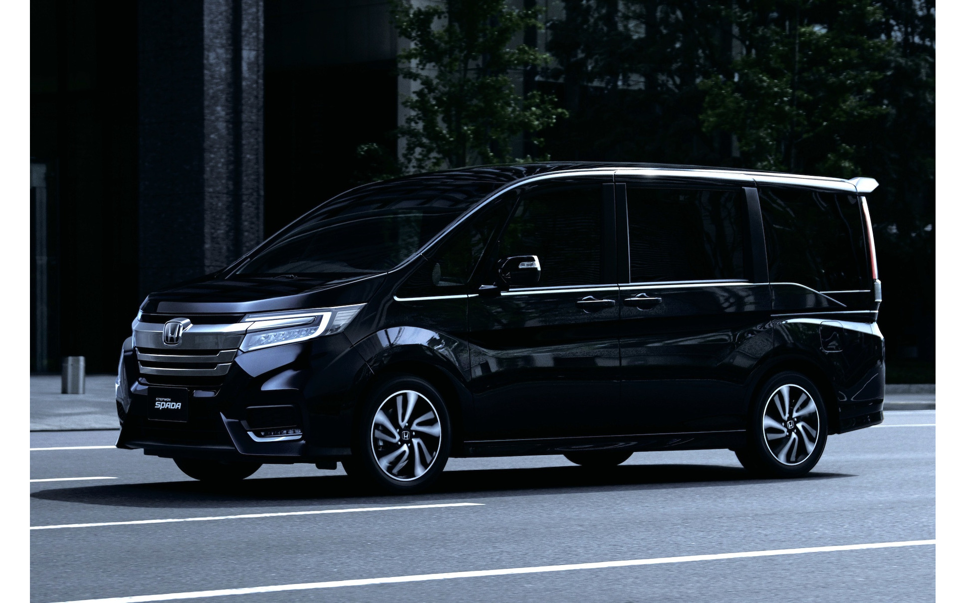ホンダ ステップワゴン 新型 1月7日にプレミア 5代25年の歴史 写真40点 35枚目の写真 画像 レスポンス Response Jp ホンダ ステップワゴン 新型 1月7日にプレミア 5代25年の歴史 写真40点 35枚目の写真 画像 レスポンス Response Jp