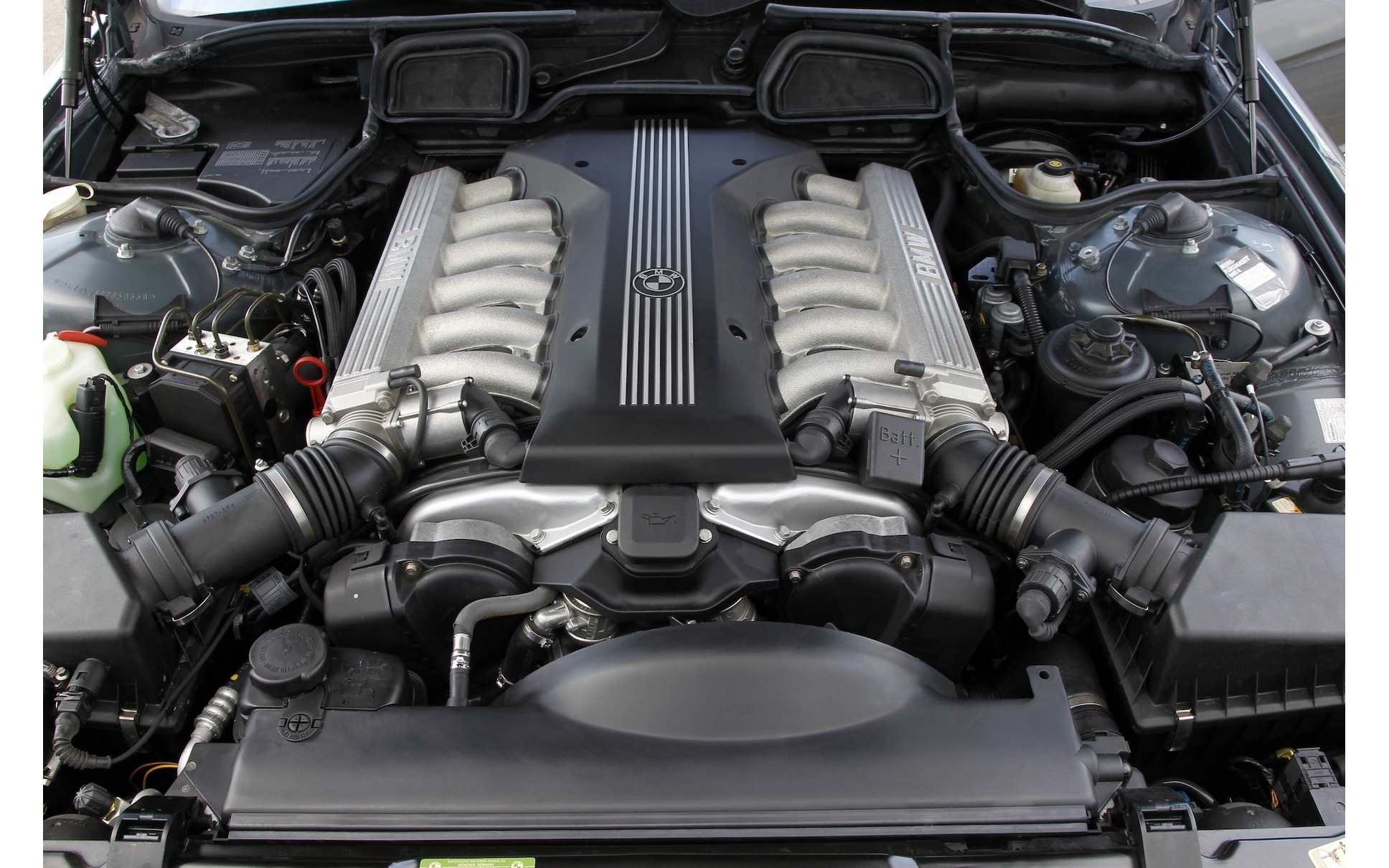 Bmw V12エンジンの生産を終了へ 最終限定車を 7シリーズ に 17枚目の写真 画像 レスポンス Response Jp
