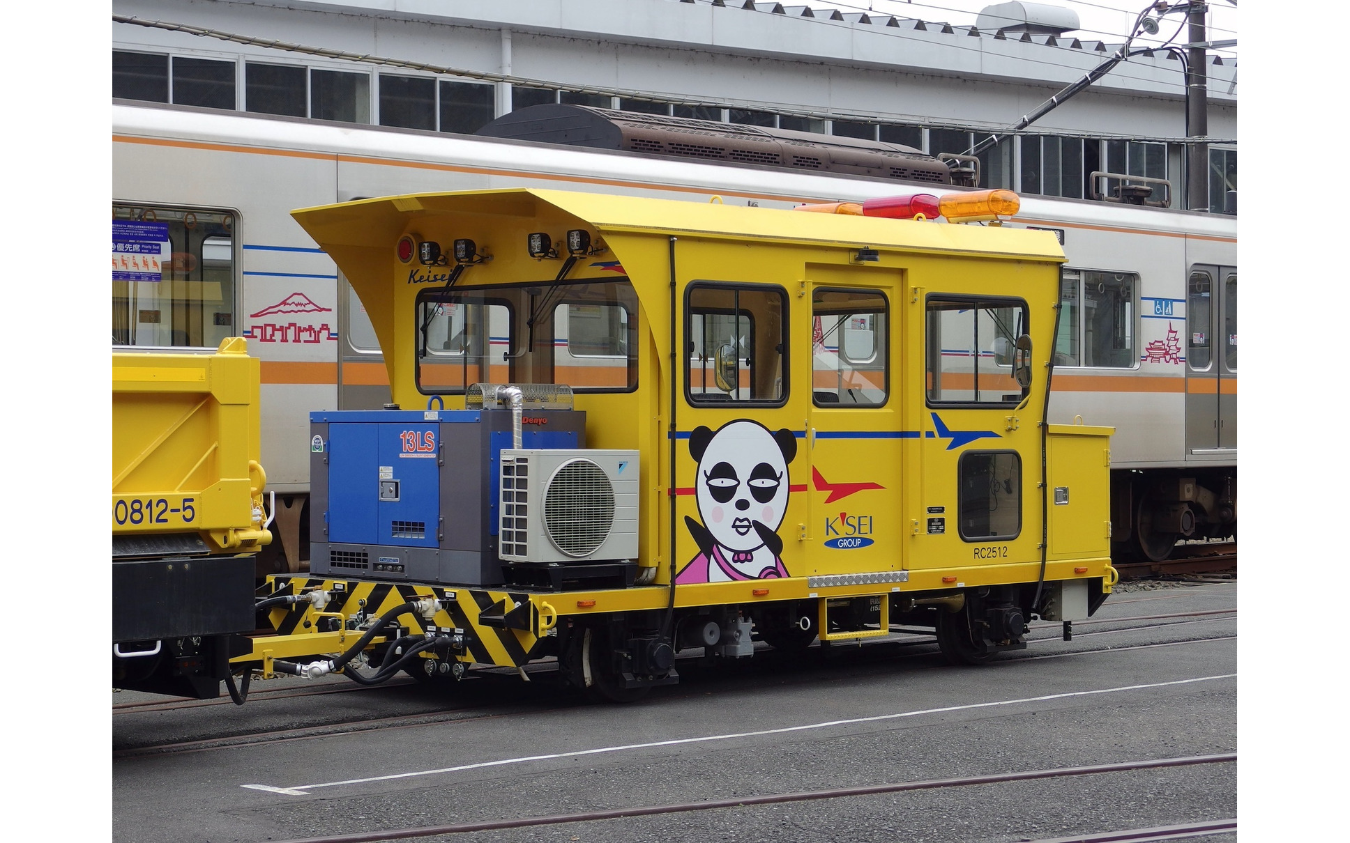 上野動物園の双子パンダ 京成電車のヘッドマークに 5編成が勢ぞろい 36枚目の写真 画像 レスポンス Response Jp