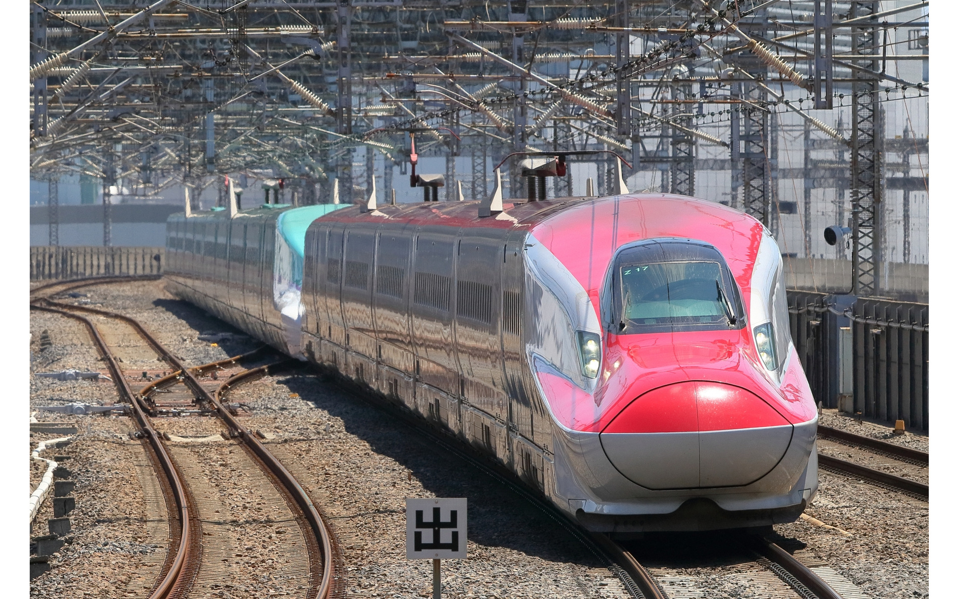 東北新幹線の脱線車両 4月2日頃に収容へ 秋田新幹線用e6系はすでに載線 福島県沖地震 5枚目の写真 画像 レスポンス Response Jp