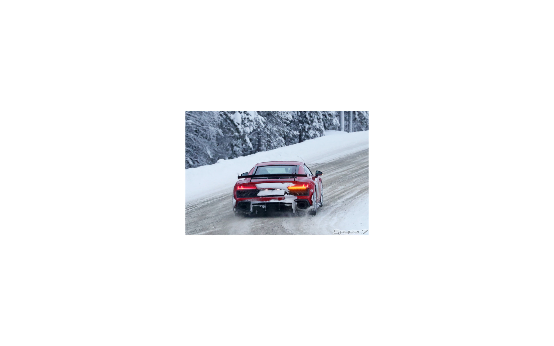 アウディ R8 V10 パフォーマンス RS ファイナルエディション（仮）スクープ写真