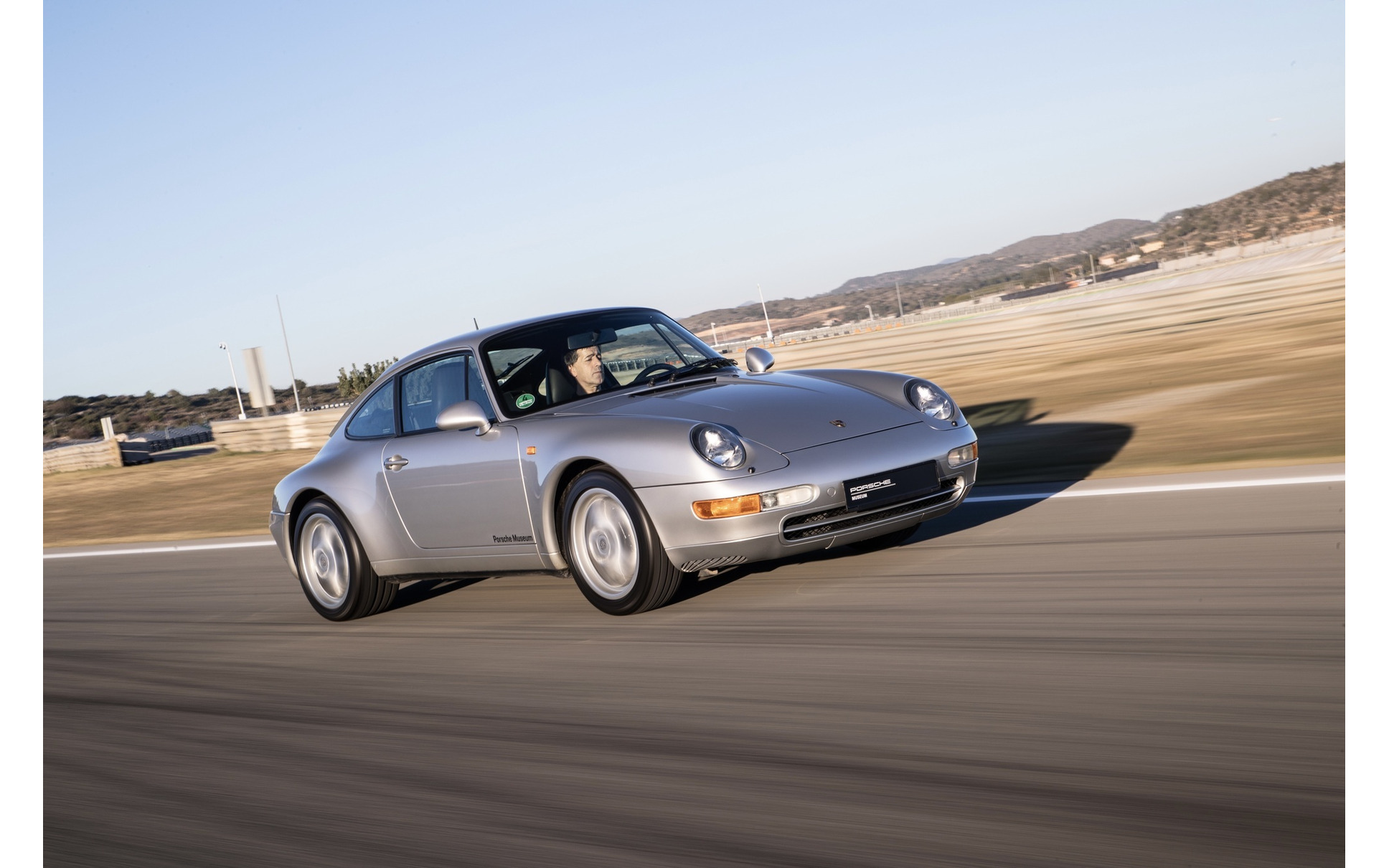ポルシェ 911 の中古車相場が高騰 買うのも乗るのも今しかない 4枚目の写真 画像 レスポンス Response Jp