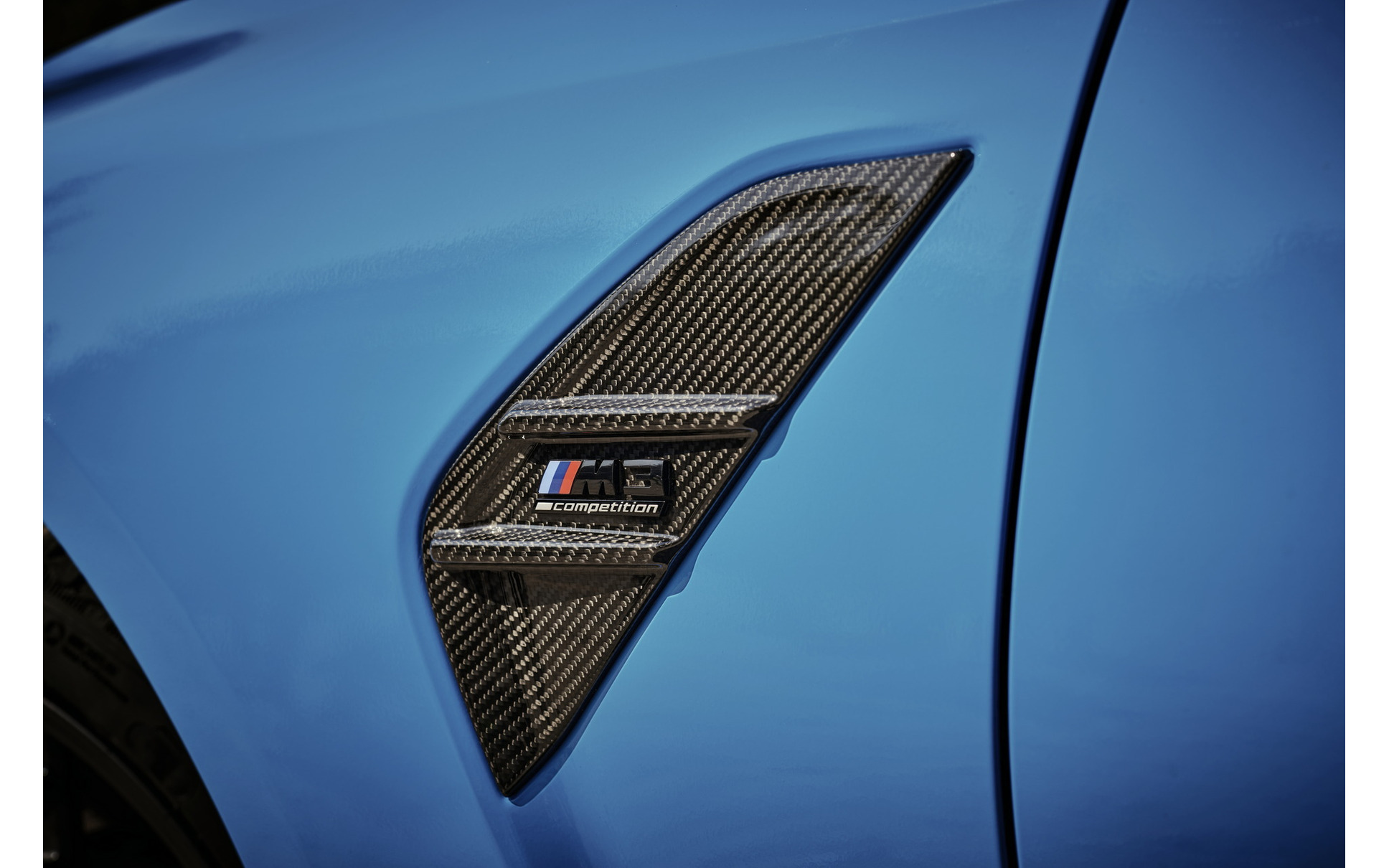 BMW M3 ツーリング の「Mパフォーマンスパーツ」装着車