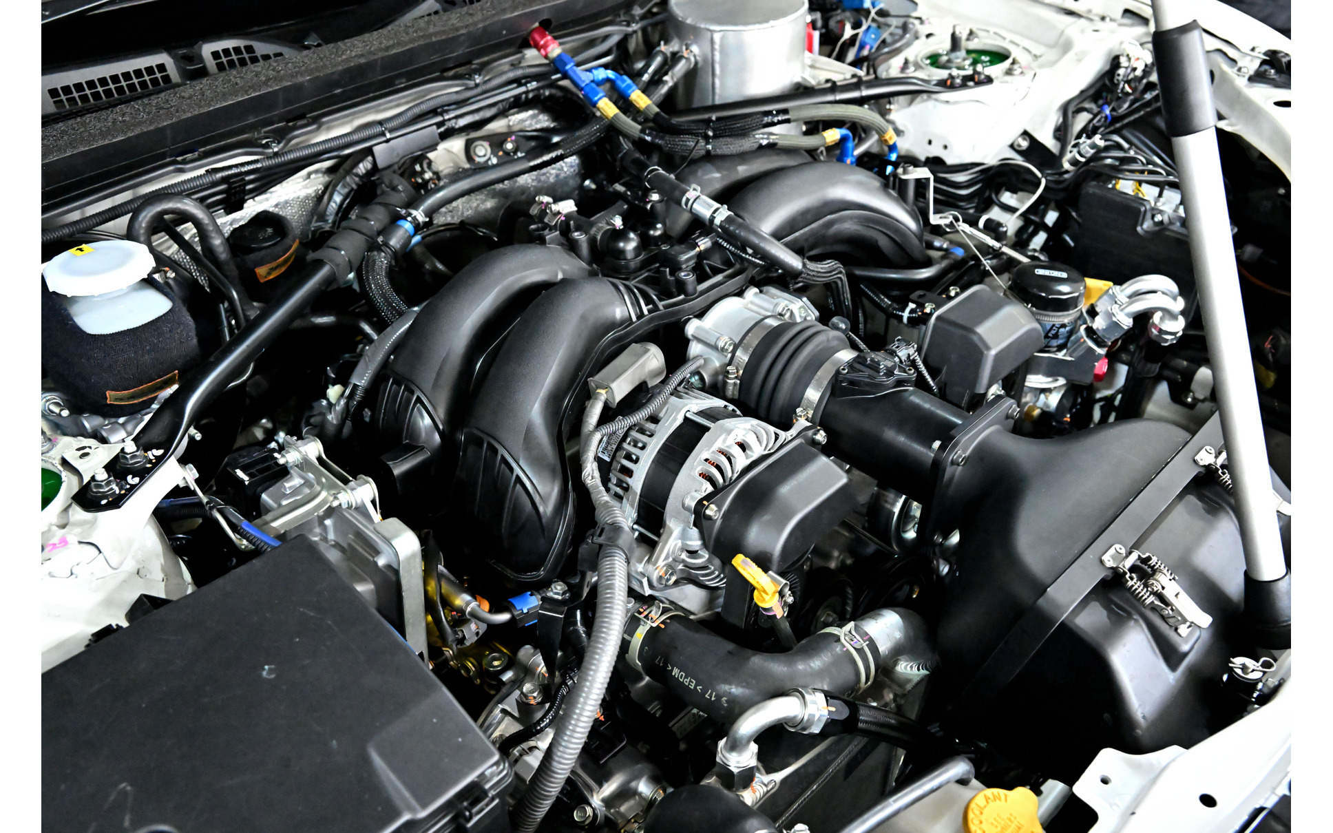 SUPER GT、スーパー耐久、それらを量産車につなげるスバルの活動 14枚目の写真・画像