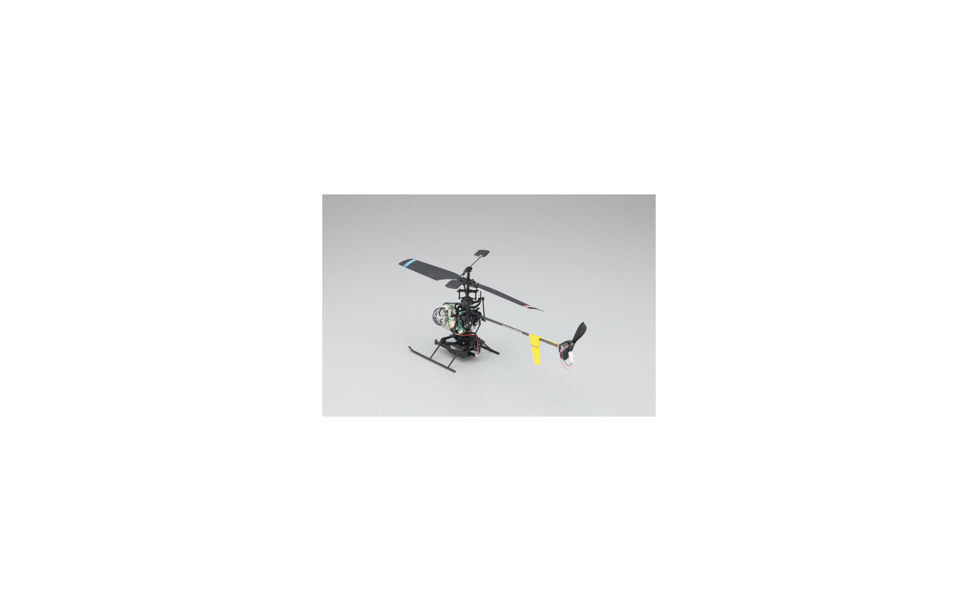 AH64アパッチ京商4chラジコン対戦車ヘリ陸上自衛隊アメリカ陸軍ランチャー付 AH64アパッチ京商4chラジコン対戦車ヘリ陸上自衛隊アメリカ陸軍