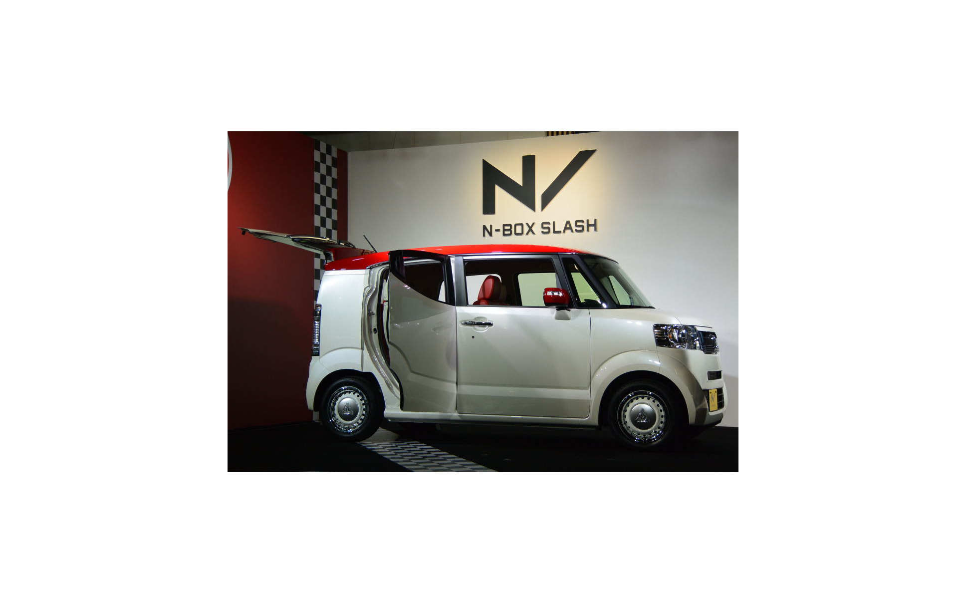 ホンダ N Boxスラッシュ 発表 ヒンジドア採用で乗り降りしやすく 後席スライド機構も 1枚目の写真 画像 レスポンス Response Jp ホンダ N Boxスラッシュ 発表 ヒンジドア採用で乗り降りしやすく 後席スライド機構も 1枚目の写真 画像 レスポンス Response Jp