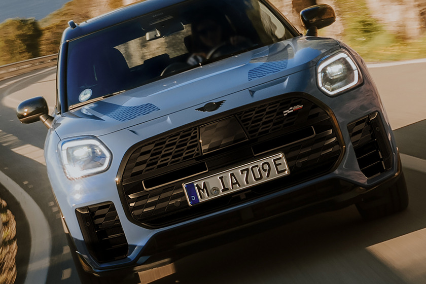 MINI『カントリーマン』の限定車に「カラーリングカッコよすぎ」とSNS注目!「売り切れ」報告する投稿も 画像