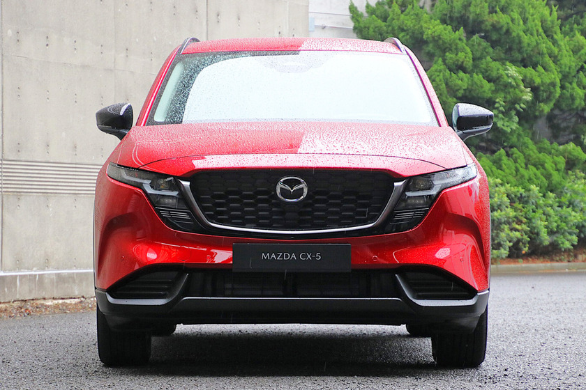 【マツダ CX-5 新型】反対を押し切った「一本のプレスライン」が生み出す妙、「原点回帰」めざしたデザインとは 画像