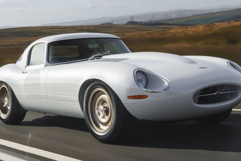 ジャガーの名車『Eタイプ』がベース、930kgまで軽量化した「ライトウェイトGTR」発表 画像