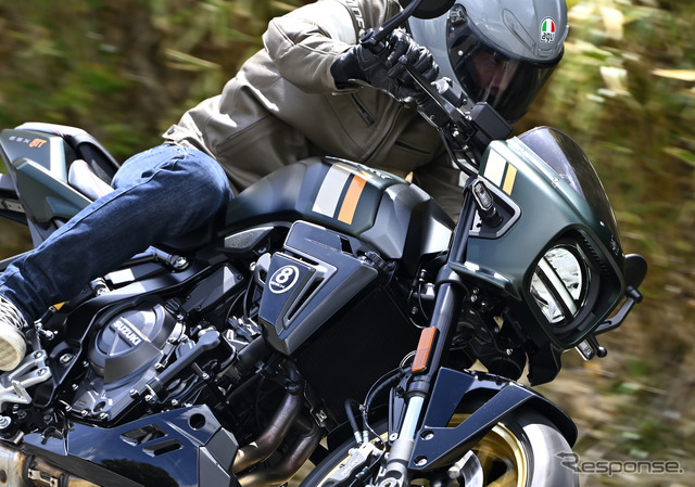 【スズキ GSX-8TT 試乗】デザインだけじゃない！クラッチもシフトも「男前」、乗ってわかるスズキの“筋の通し方”…伊丹孝裕