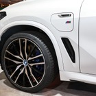 ピレリの世界初「森を守る」タイヤ、BMW X5 のPHVに純正採用…IAAモビリティ2021
